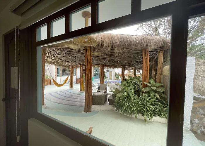 Hosteria Punta Blanca